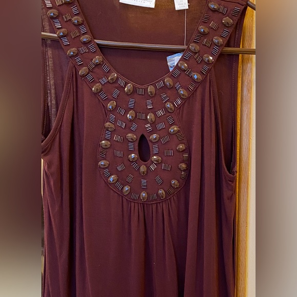 Ladies xs sleeveless burgundy stretch top - Picture 1 of 5